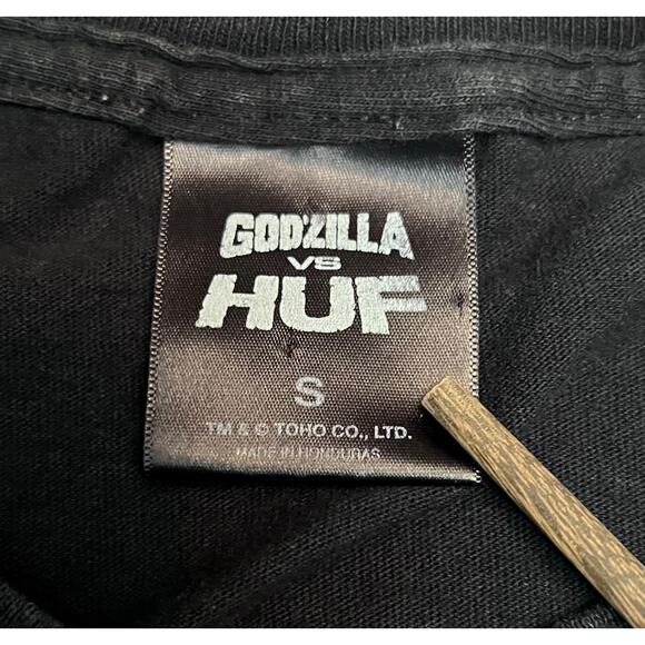 Godzilla vs. Destoroyah Limited Edition Black T-shirt HUF- Small | Rare Shirt - Picture 6 of 11
